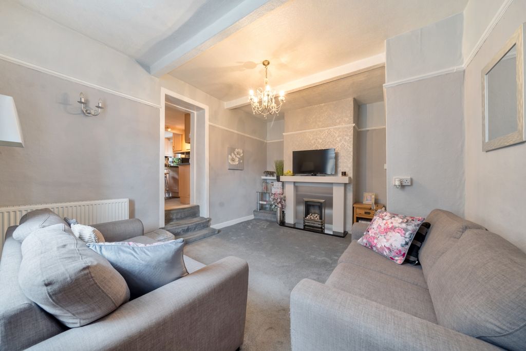 Property photo 2 of 13 1313541-11-6863Ad7A2F025