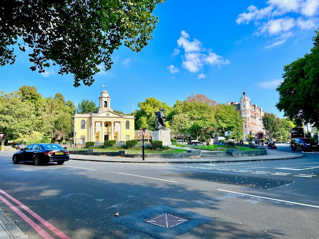 Property photo 2 of 20