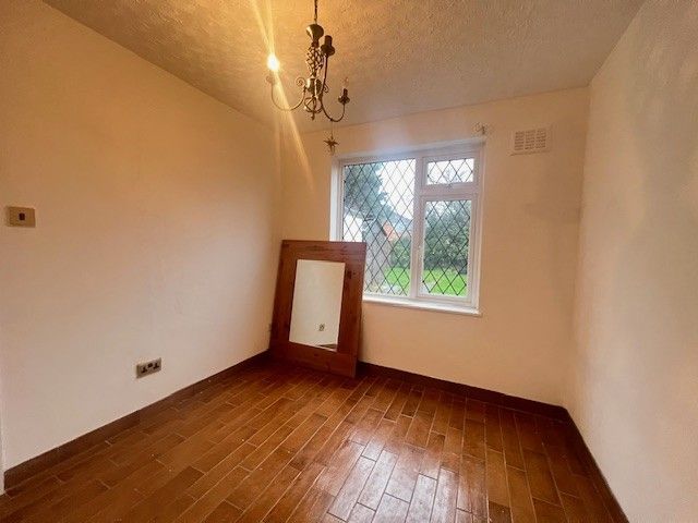 Property photo 2 of 13 Image