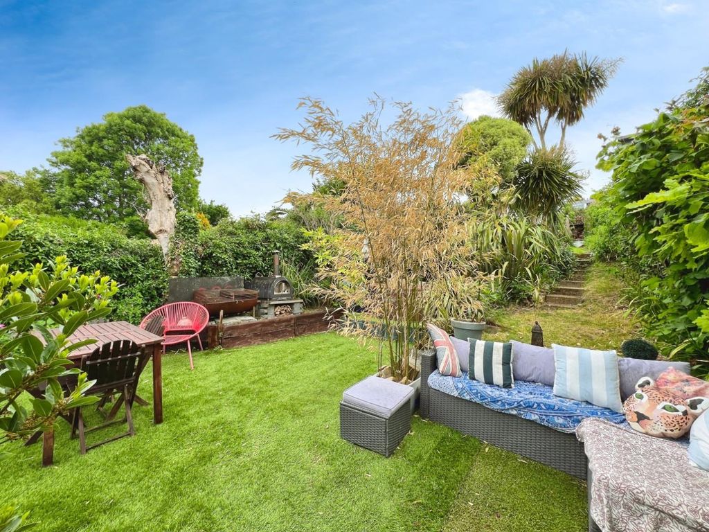 Property photo 3 of 23