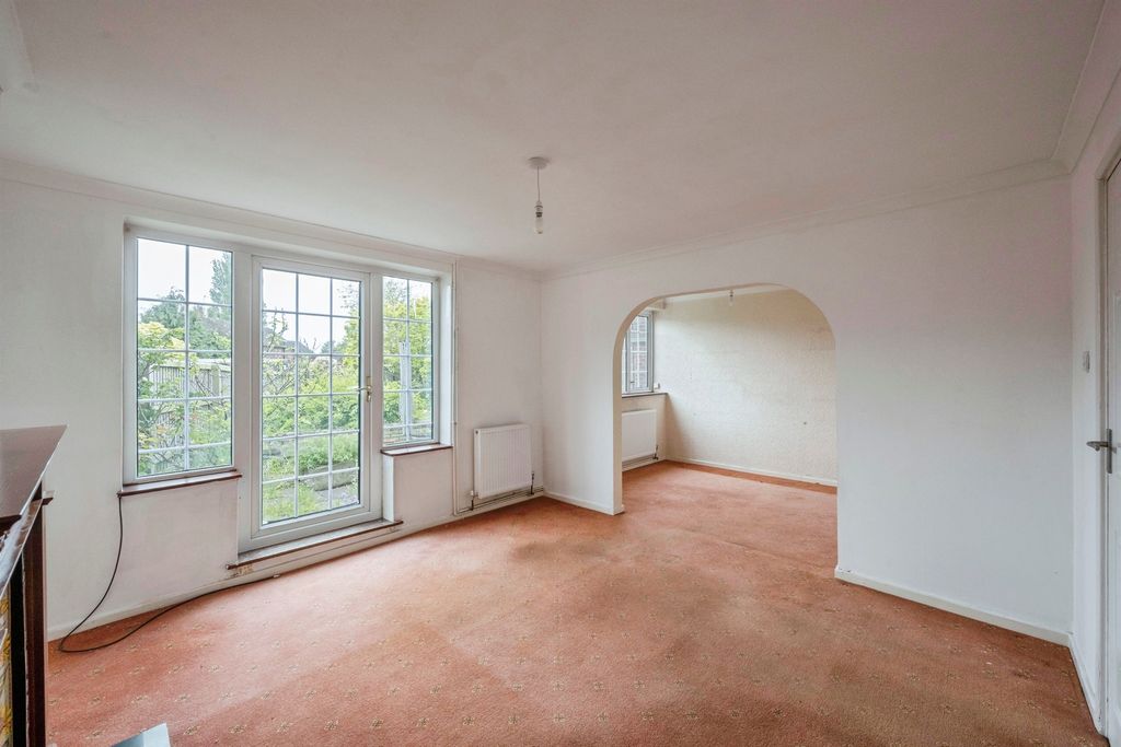 Property photo 3 of 14