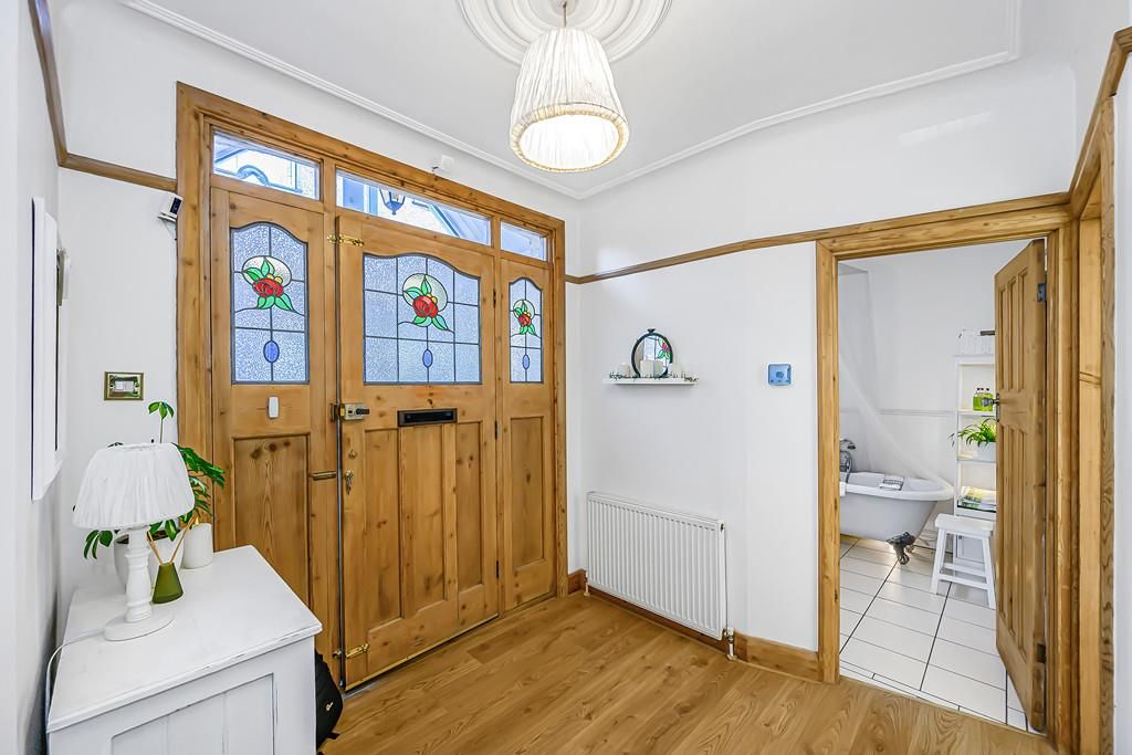 Property photo 2 of 33