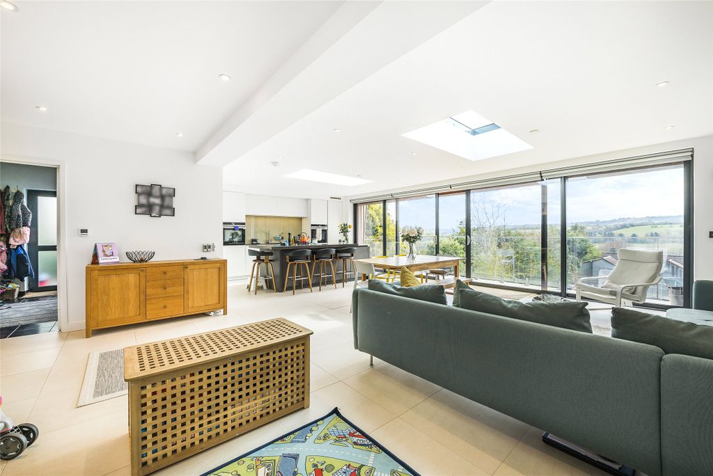 Property photo 2 of 22 Open-Plan Living