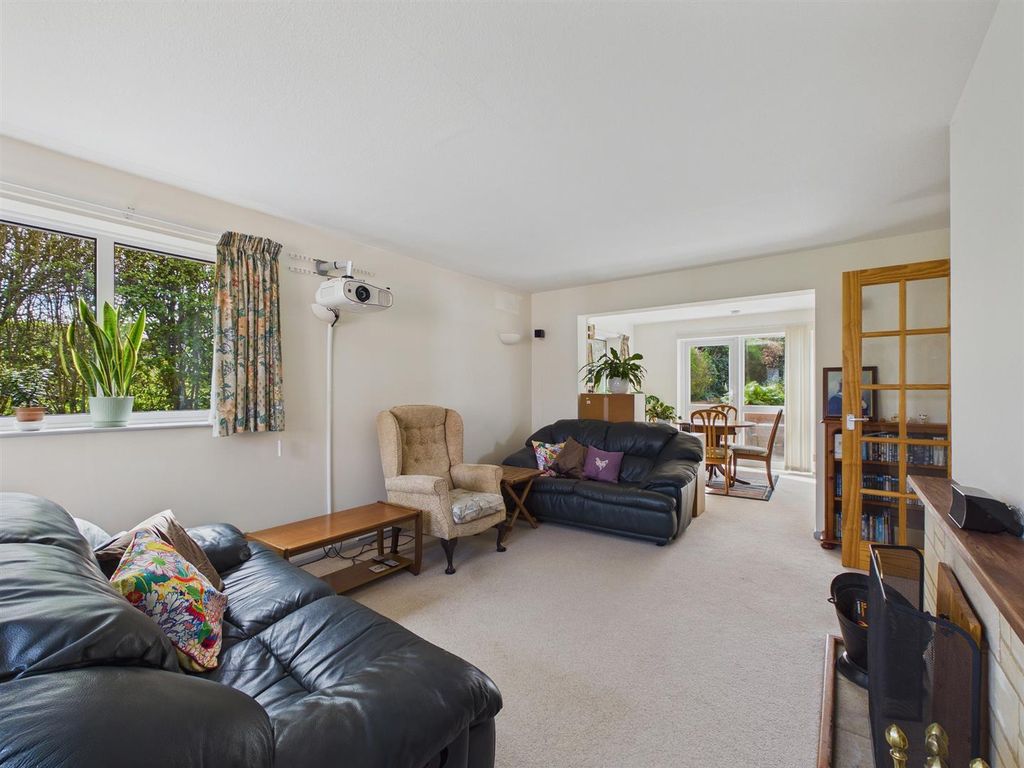 Property photo 2 of 26 Cam03972G0-Pr0308-Still006.Jpg