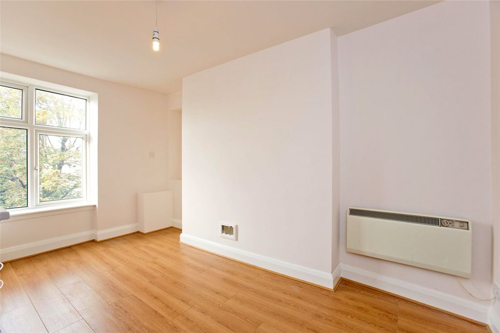 Property photo 1 of 8 Picture No. 08