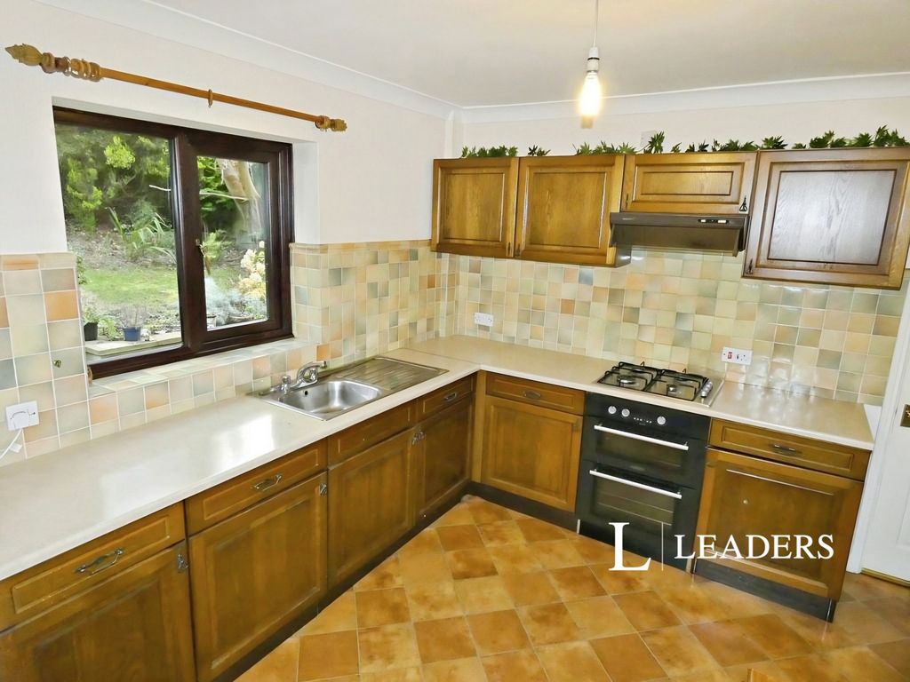Property photo 3 of 14 Pbox-Img.Jpg