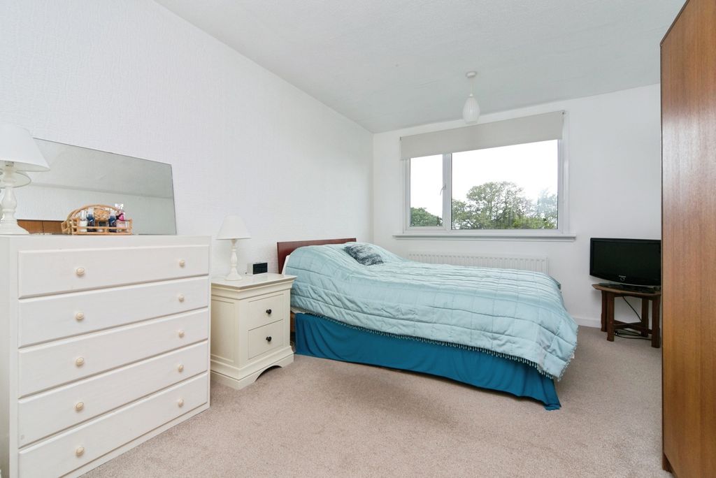 Property photo 3 of 17 Photo