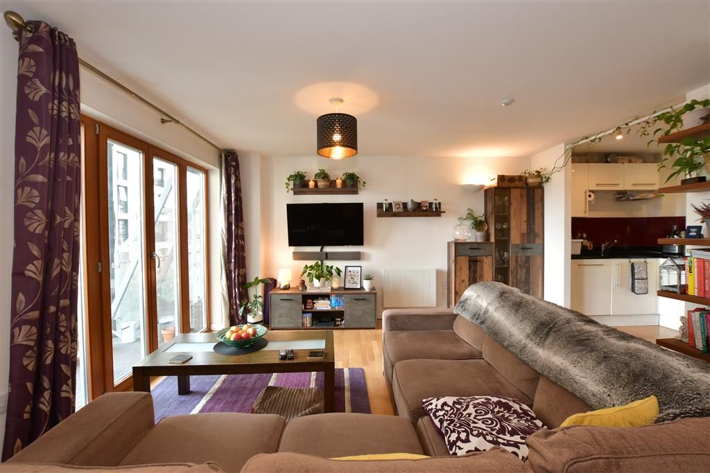 Property photo 2 of 12 Lounge/Dining Room