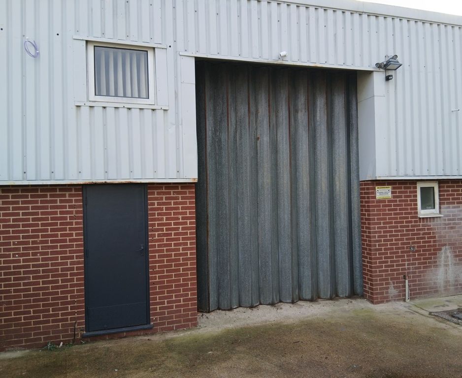 Property photo 1 of 12 Photo 8