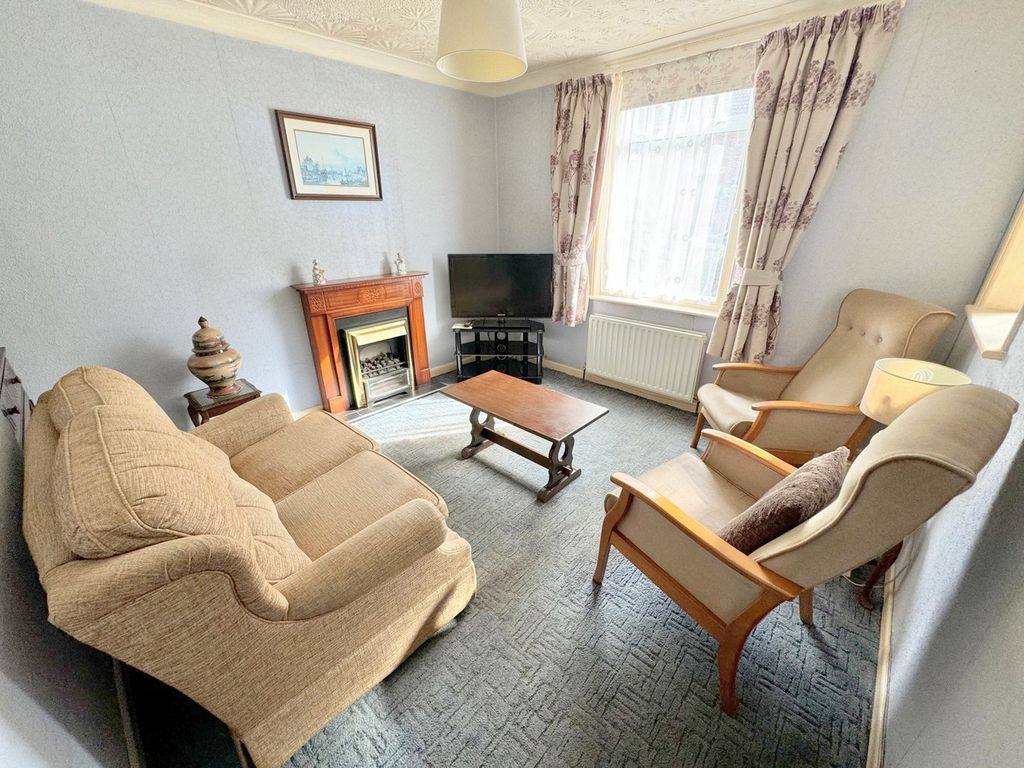 Property photo 3 of 22