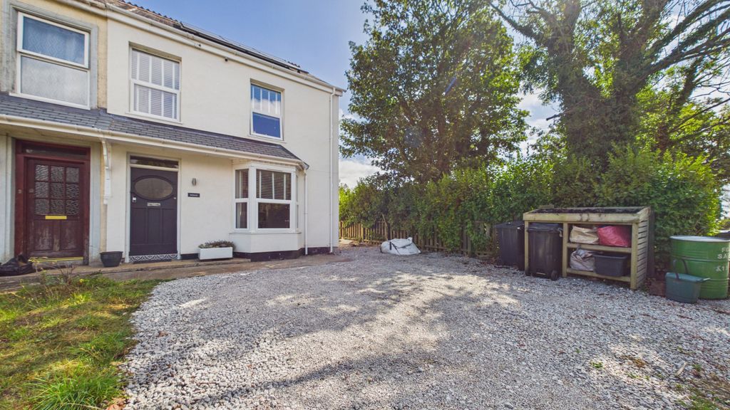 Property photo 1 of 13 3 Bedroom Semi-Detached House For Sale