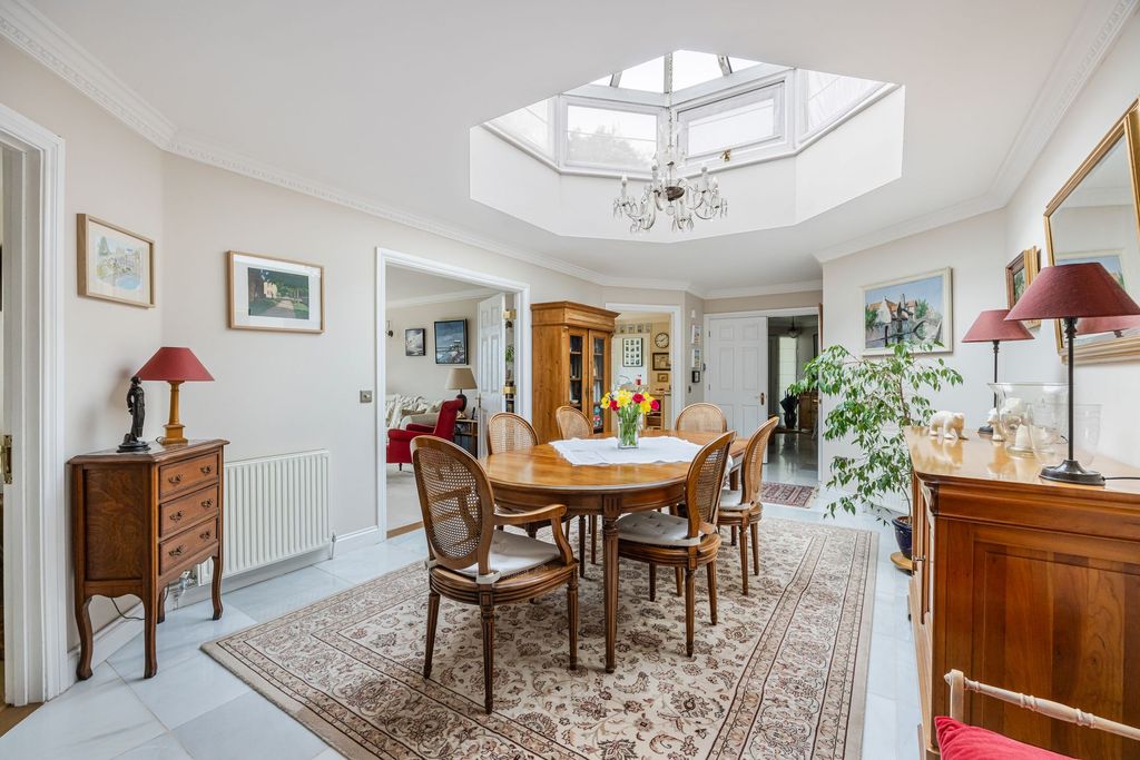Property photo 3 of 48