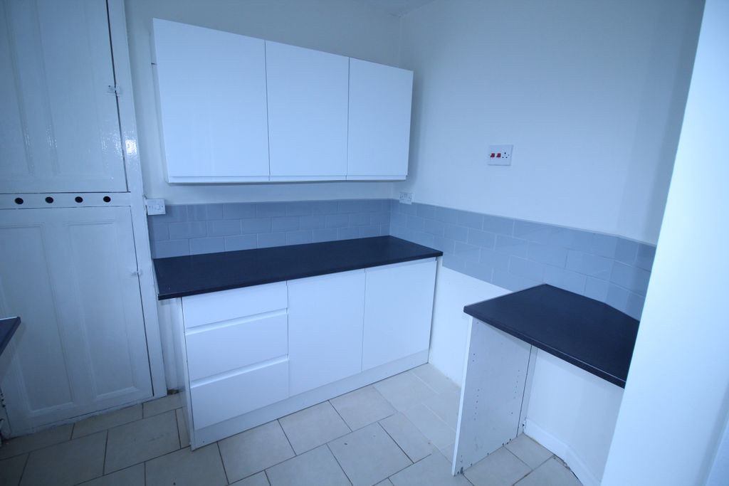 Property photo 3 of 9 Img_0016