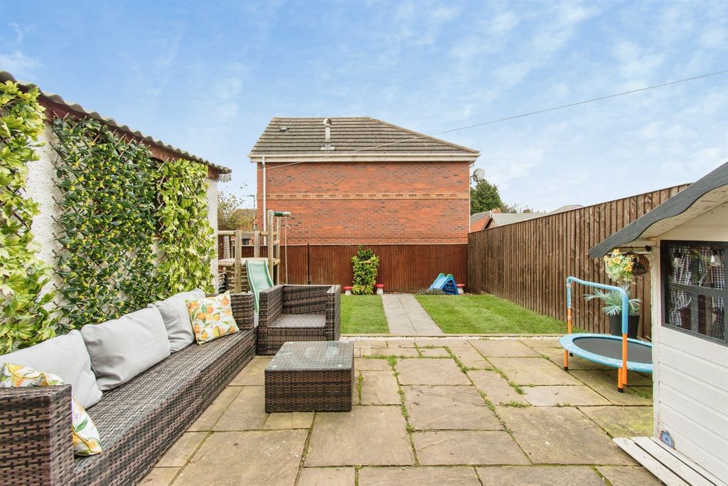 Property photo 2 of 14