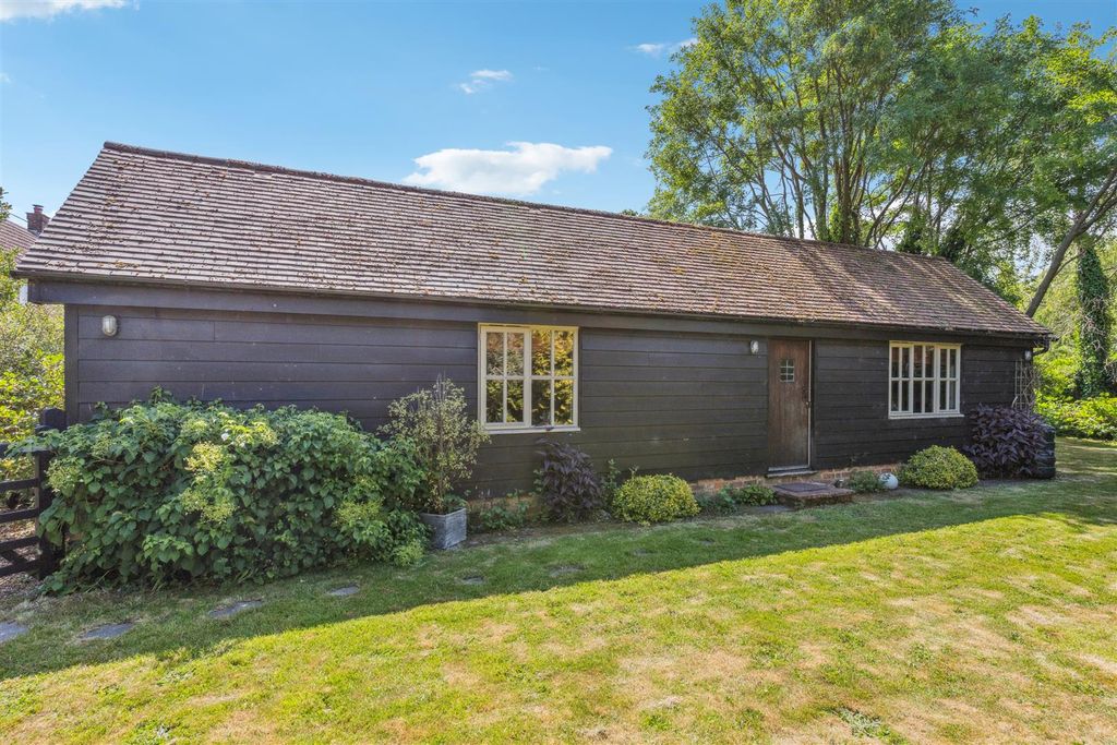 Property photo 2 of 31 Self-Contained Annexe