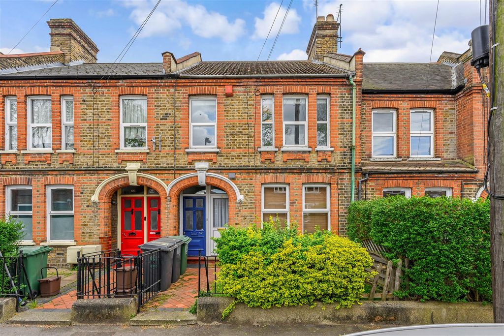 Property photo 1 of 18