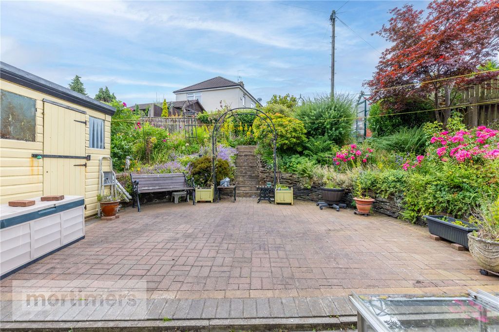 Property photo 3 of 19 Garden