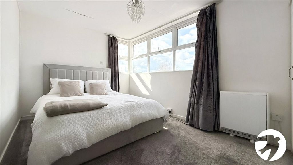 Property photo 3 of 6 Bedroom 1