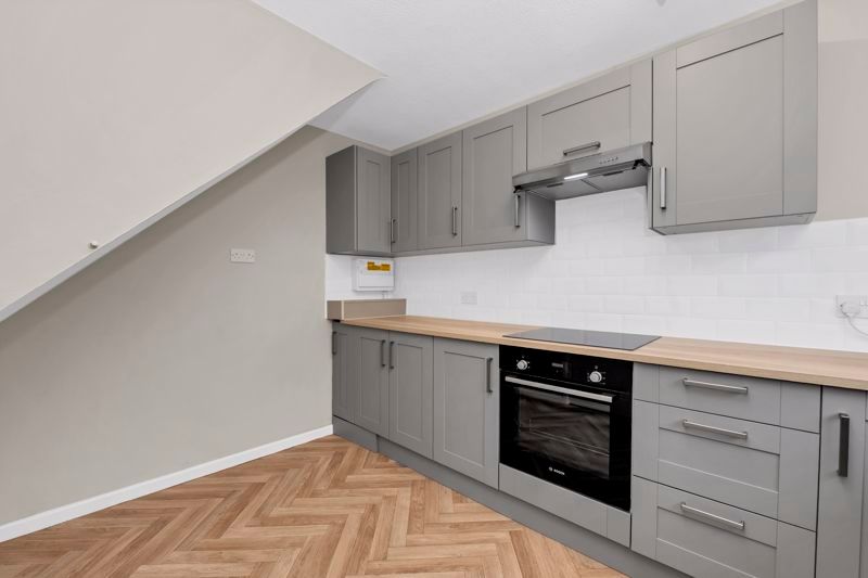 Property photo 3 of 14 Kitchen