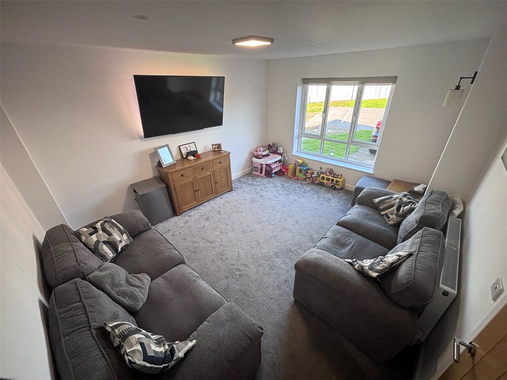 Property photo 3 of 12 Picture No. 08