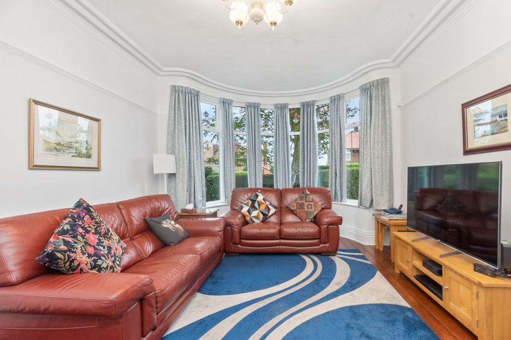 Property photo 3 of 46