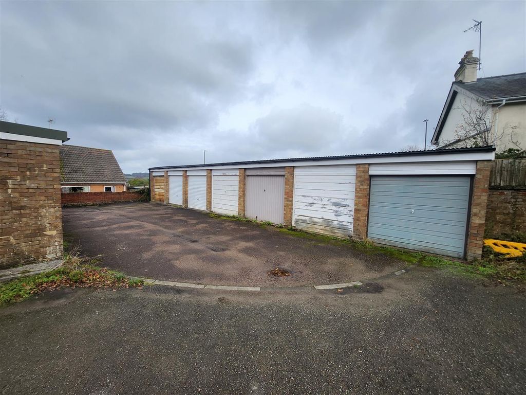 Property photo 1 of 1