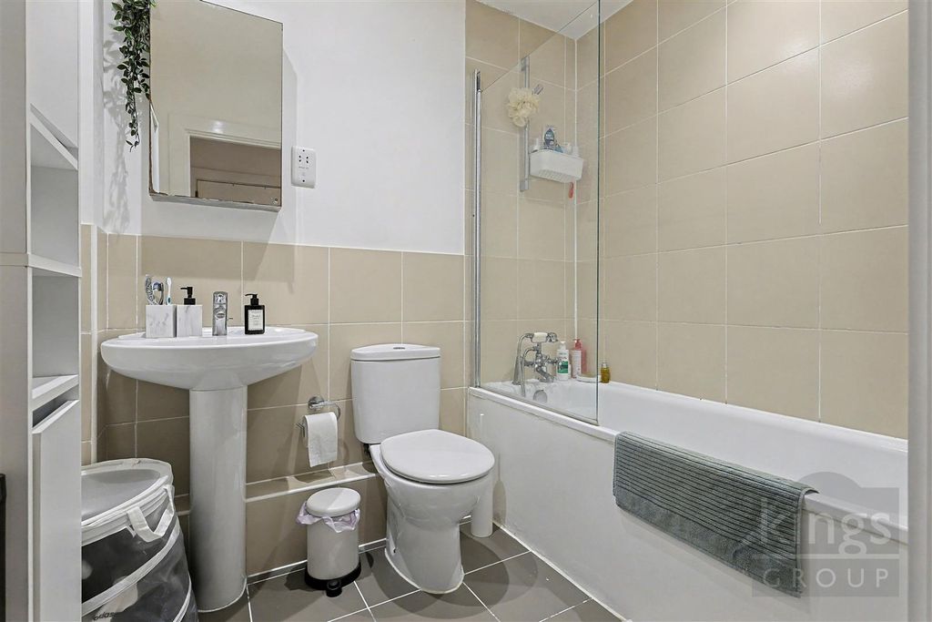 Property photo 3 of 14