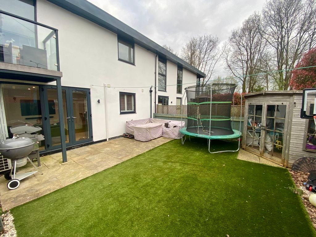 Additional image 10 of 2 bed flat for saleStow Crescent, Fareham PO15