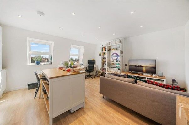 Property photo 1 of 14 Photo 3