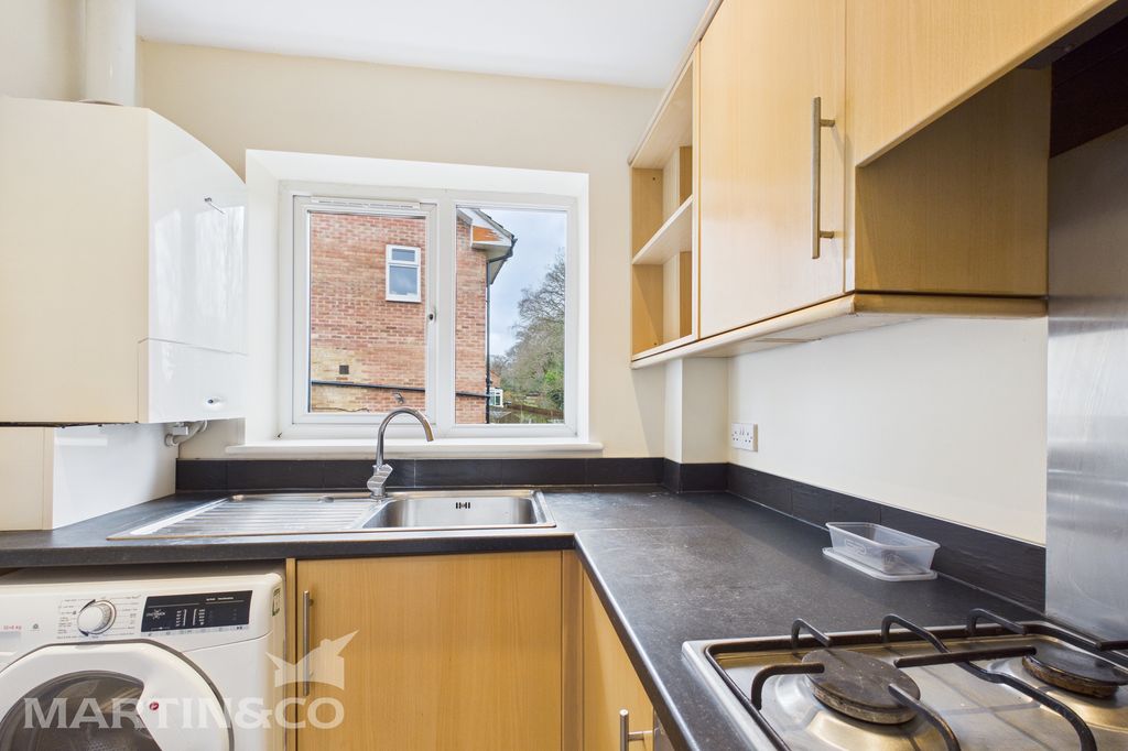Property photo 3 of 9 Cam01953G0-Pr0145-Still002