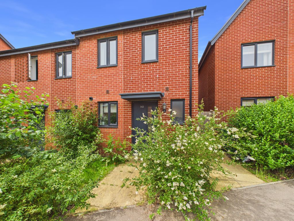 Property photo 1 of 14 2-Bedroom End Terrace House For Sale