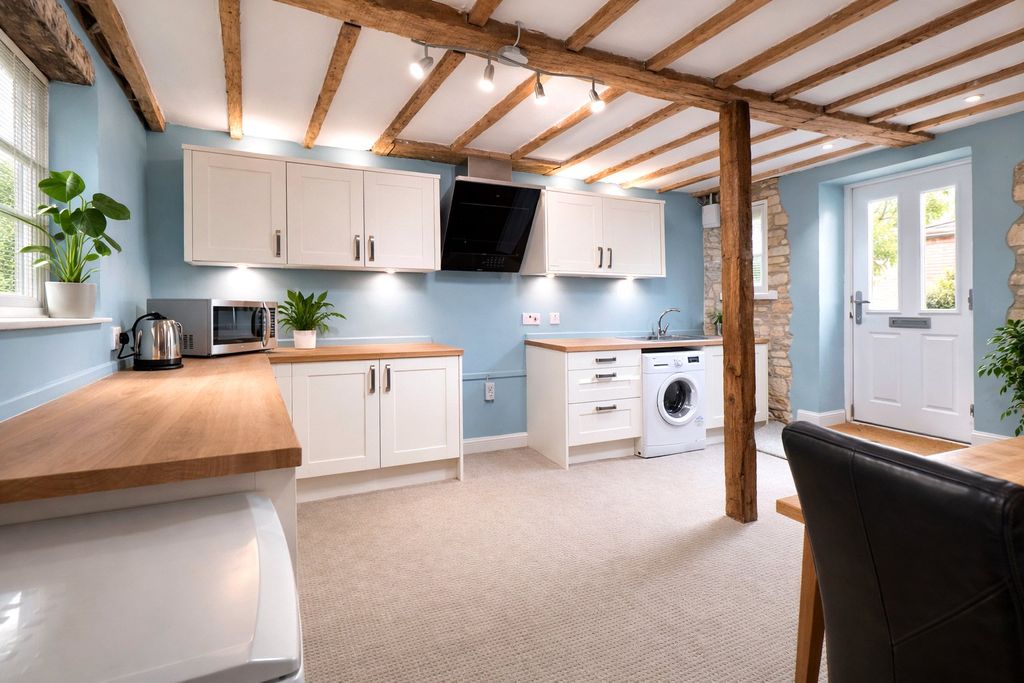 Property photo 3 of 14 3 - Picture No. 12