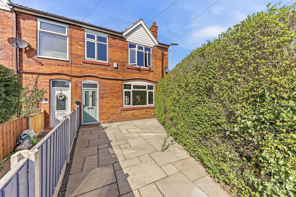 Property photo 1 of 30