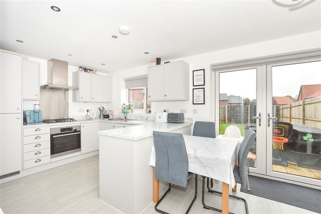 Property photo 3 of 11 Kitchen/Diner