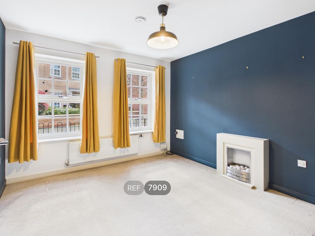 Property photo 2 of 29 Living Room