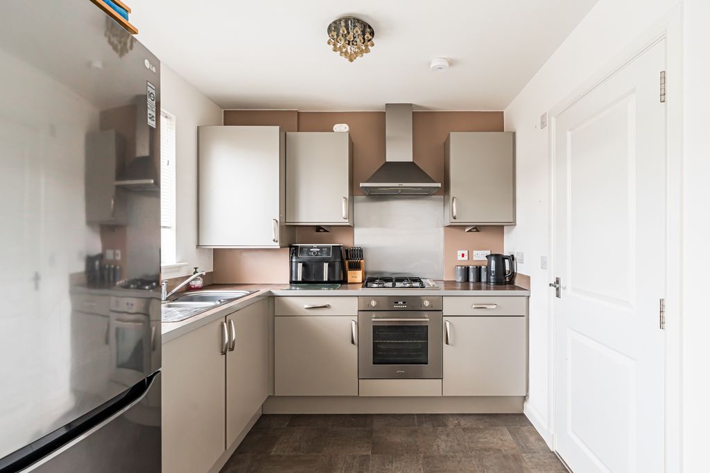 Property photo 3 of 19 Property Image 3