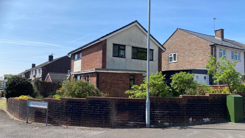 Property photo 2 of 10