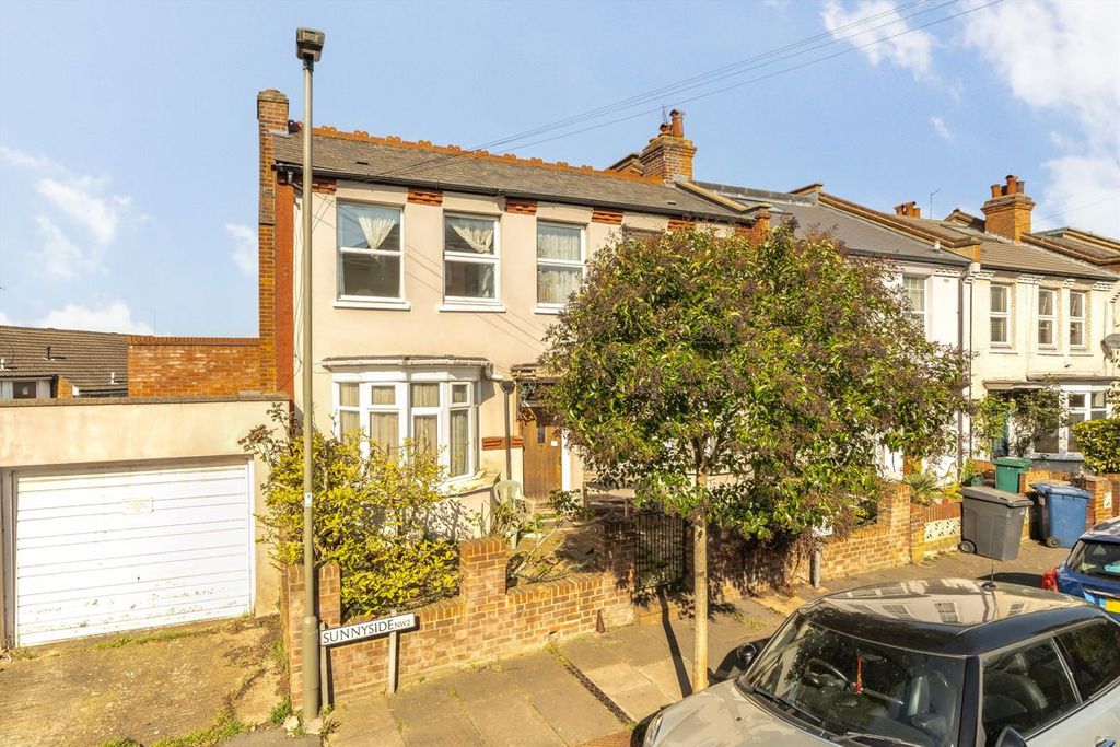 Property photo 2 of 9