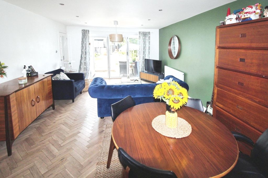 Property photo 3 of 12 Picture No. 03