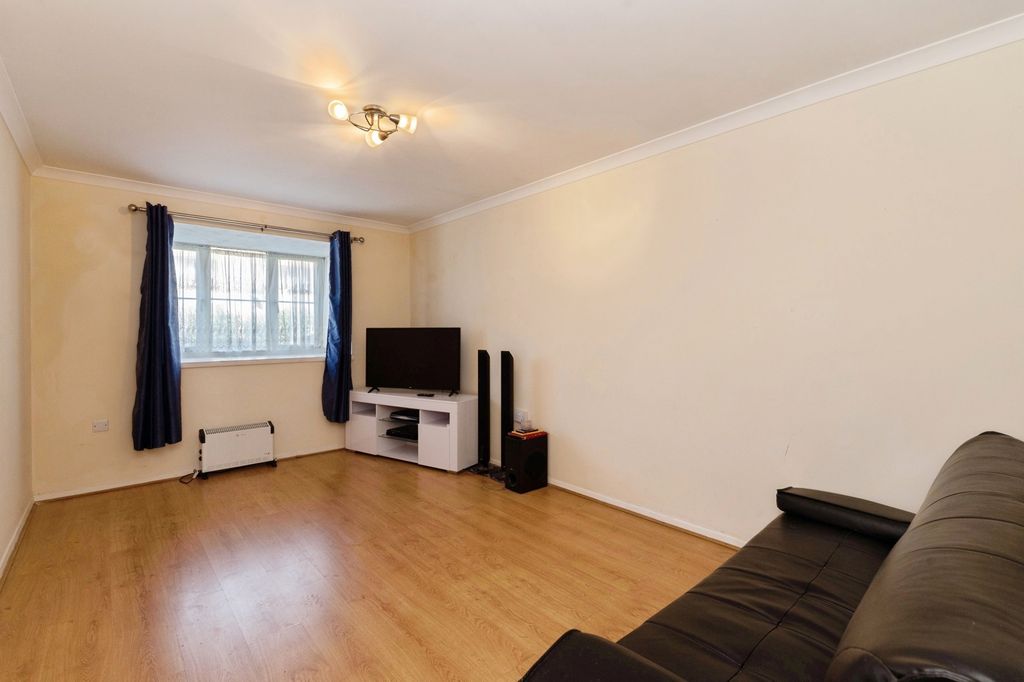Property photo 2 of 15 Picture