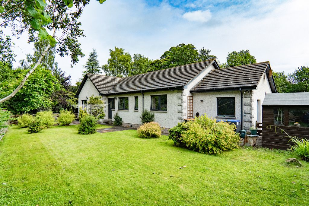 Property photo 1 of 44