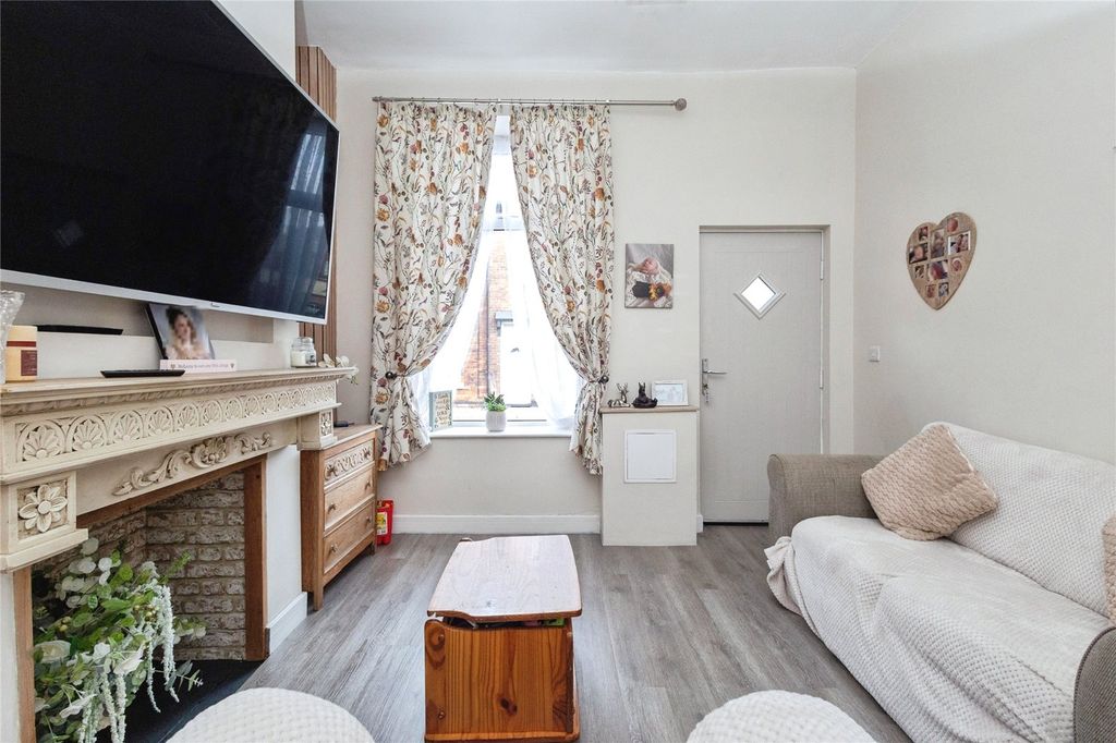Property photo 2 of 18 Picture No. 07