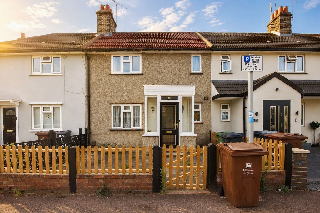 Property photo 1 of 18