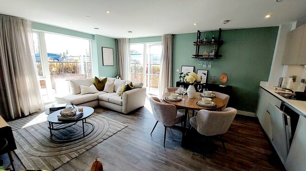 Property photo 2 of 10