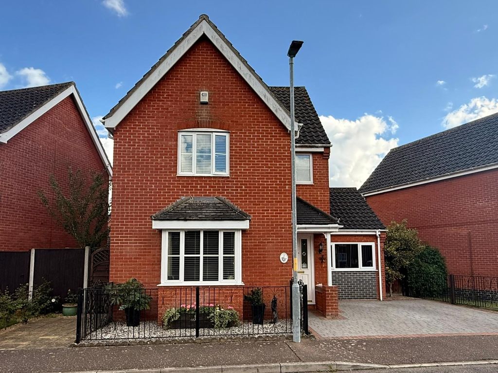 Property photo 1 of 17