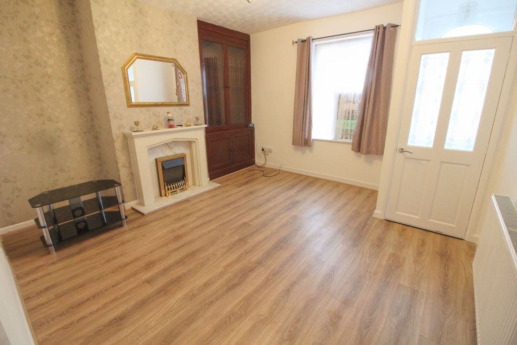 Property photo 2 of 15 Photograph 2