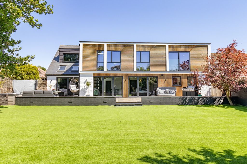 Property photo 1 of 46 4235310