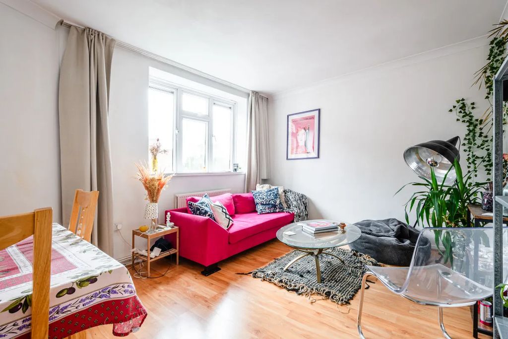 Property photo 2 of 11 Photo 8