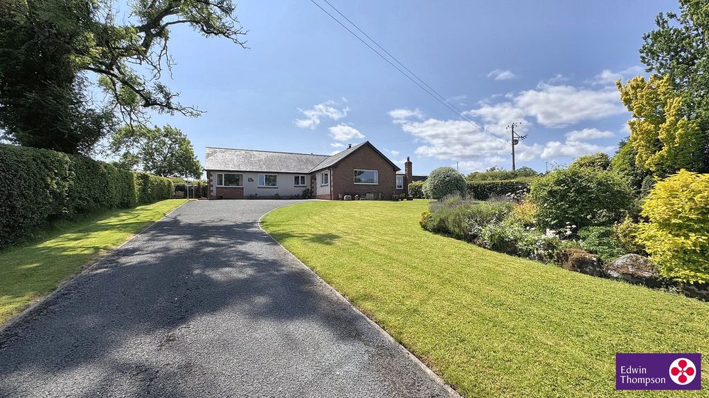 Property photo 1 of 43