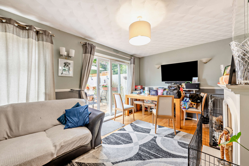 Property photo 2 of 8